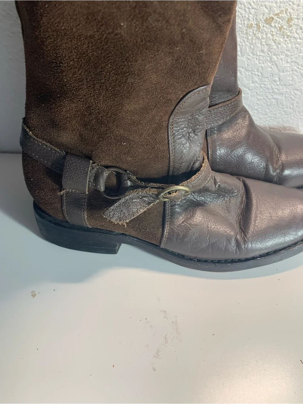 Dalcala over knee